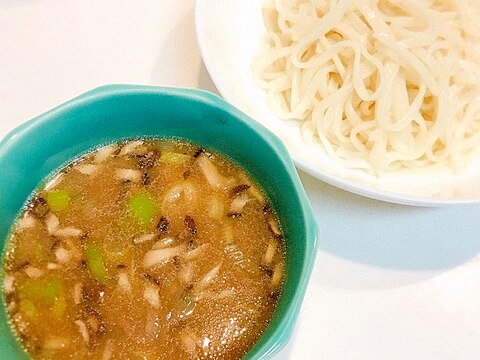 サラサラ漬けダレで☆ひき肉と椎茸ダレのつけうどん